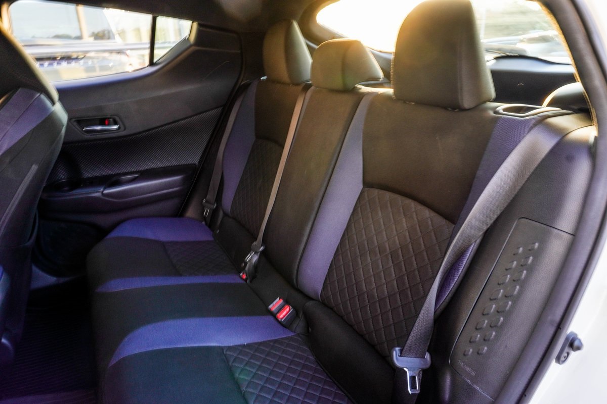 2021 Toyota C-HR XLE Image 9 of 29