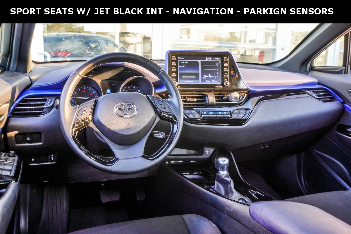 2021 Toyota C-HR XLE Image 15 of 29