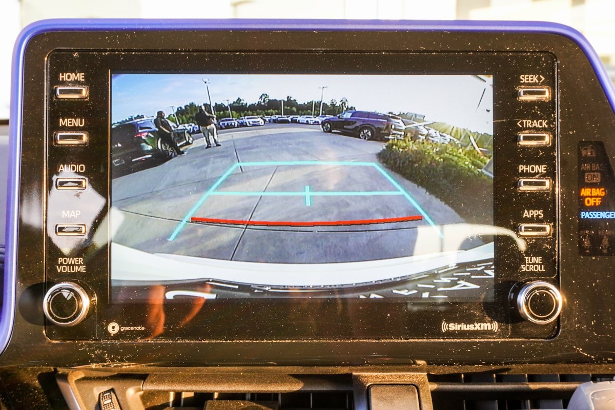 2021 Toyota C-HR XLE Image 20 of 29