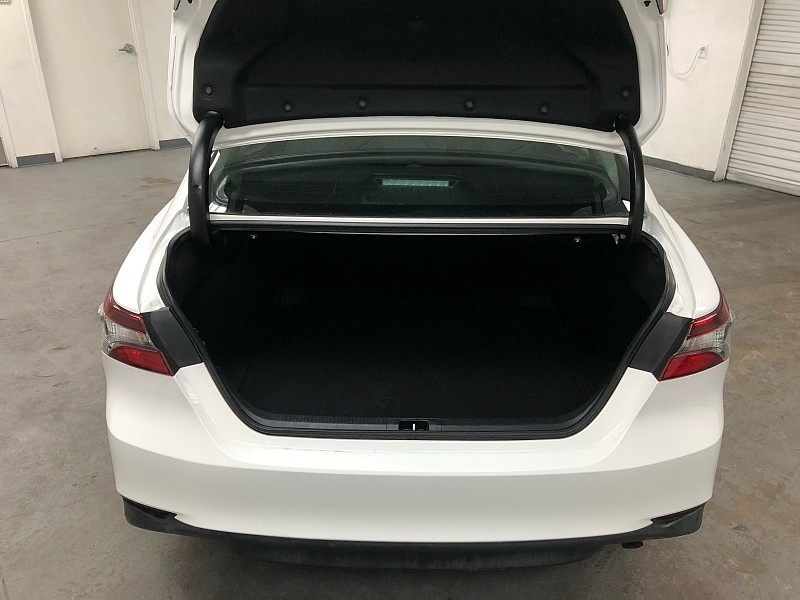 Vehicle image 20 of 28