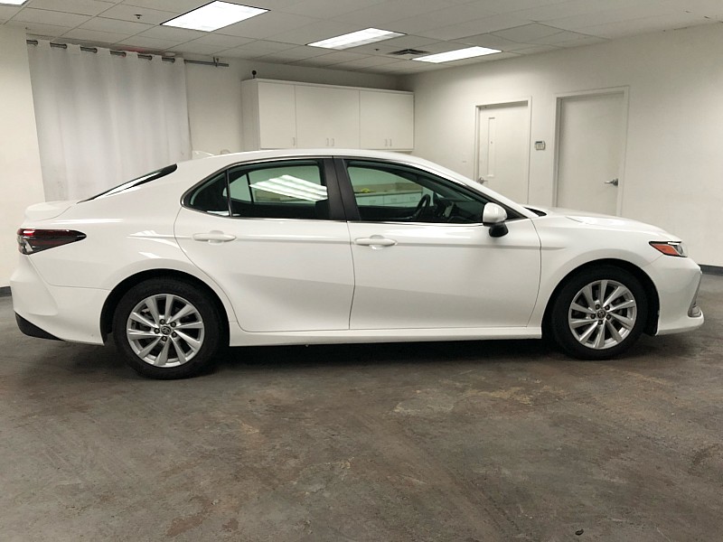 Vehicle image 7 of 28