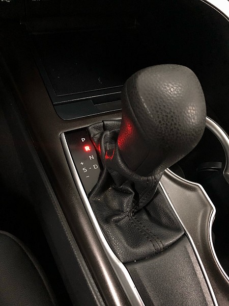 Vehicle image 12 of 28