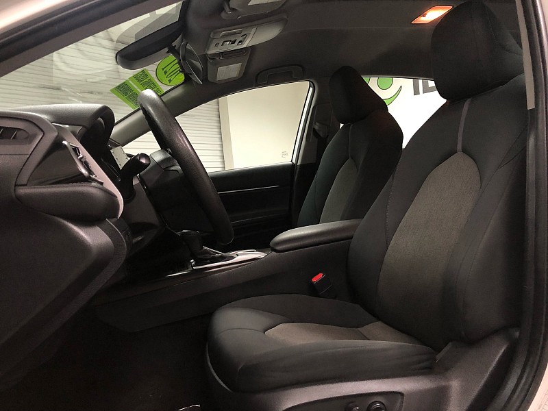 Vehicle image 15 of 28