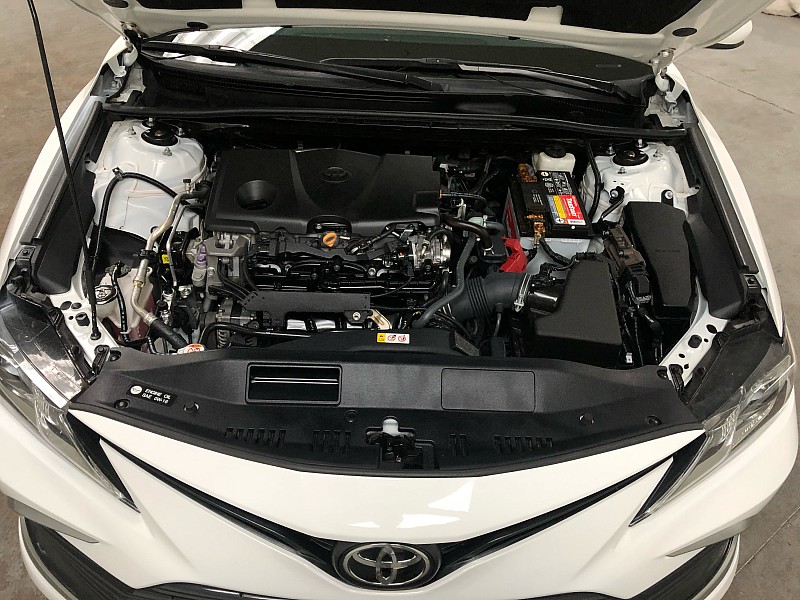 Vehicle image 21 of 28