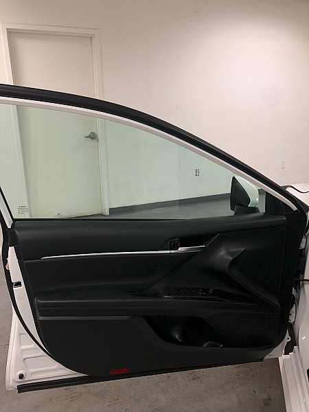 Vehicle image 16 of 28
