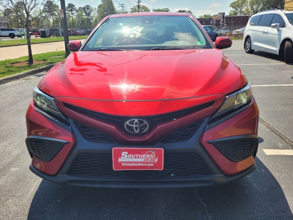 Vehicle image 4 of 19