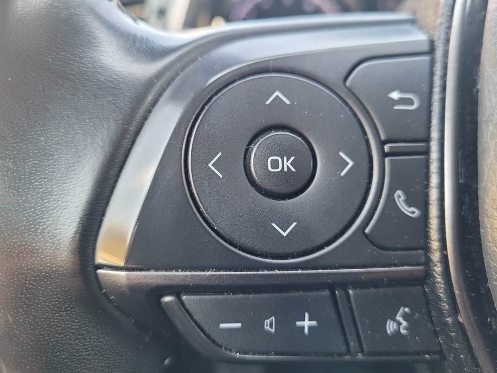 Vehicle image 18 of 19