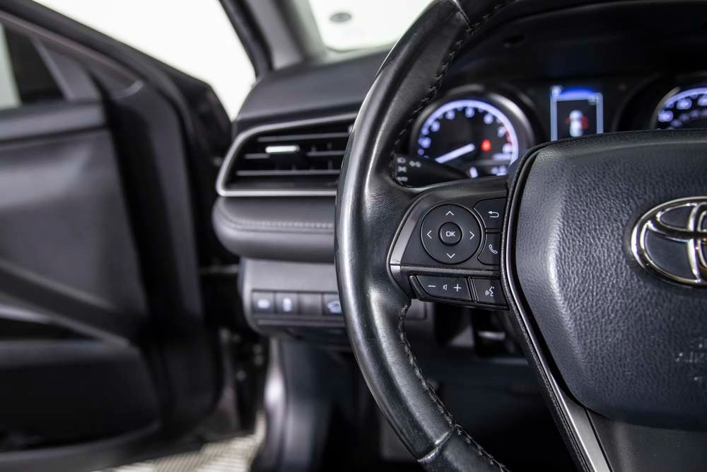 Vehicle image 24 of 38