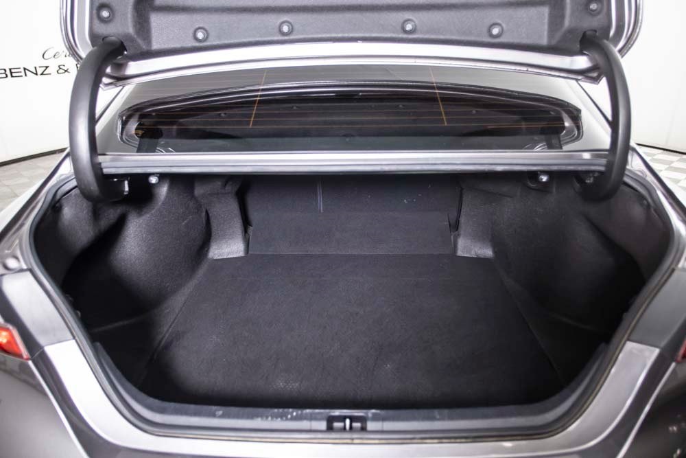 Vehicle image 11 of 38