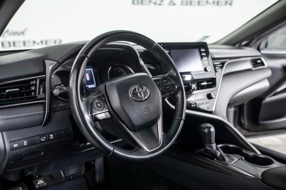 Vehicle image 13 of 38