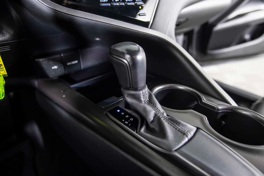 Vehicle image 22 of 38