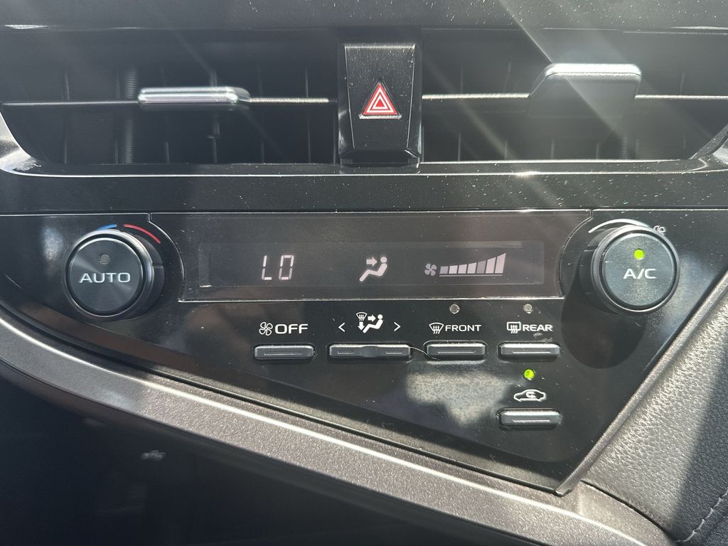 Vehicle image 27 of 31