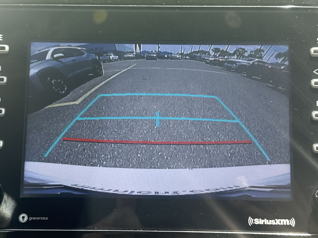 Vehicle image 23 of 31