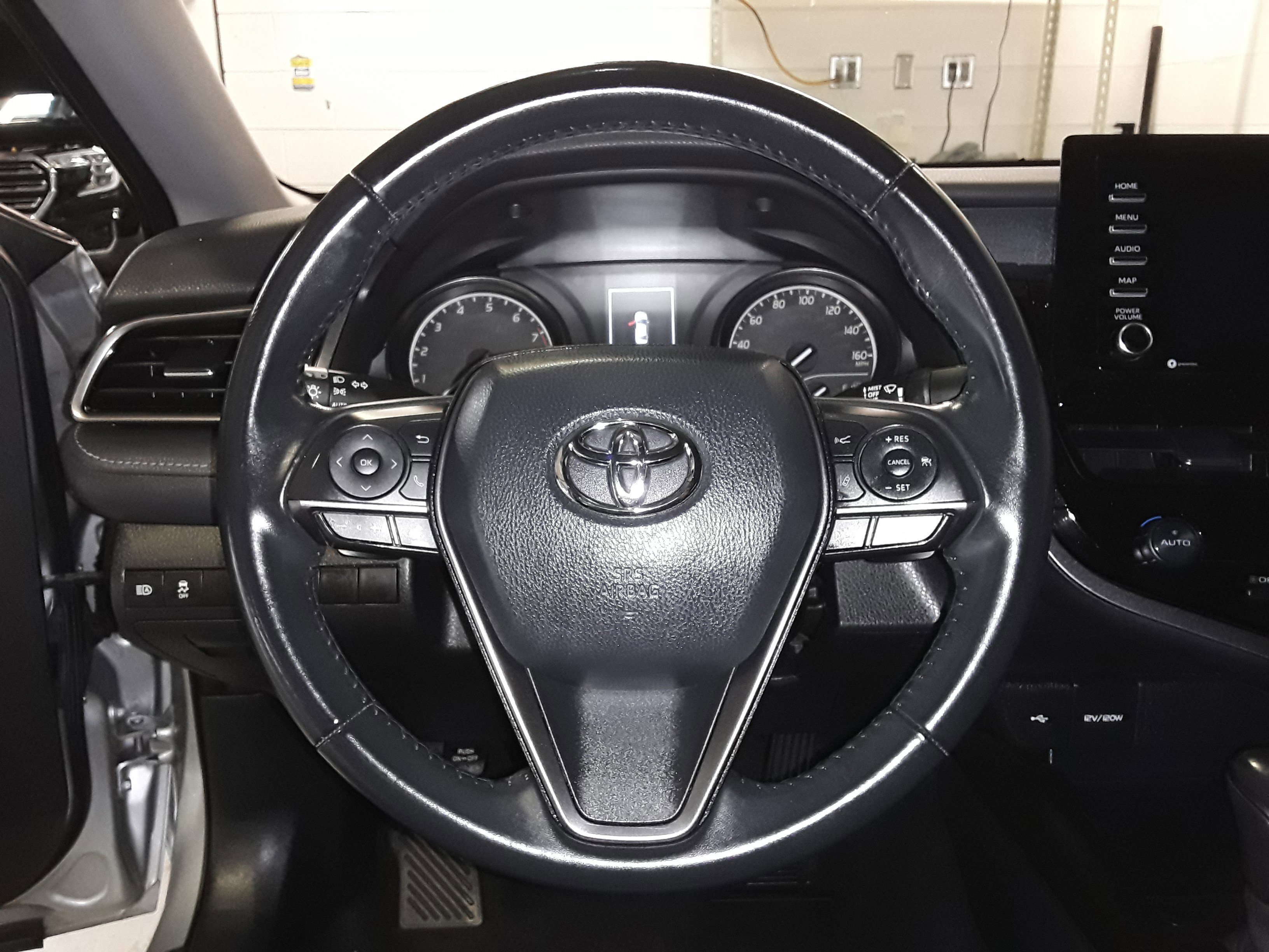 Vehicle image 12 of 29