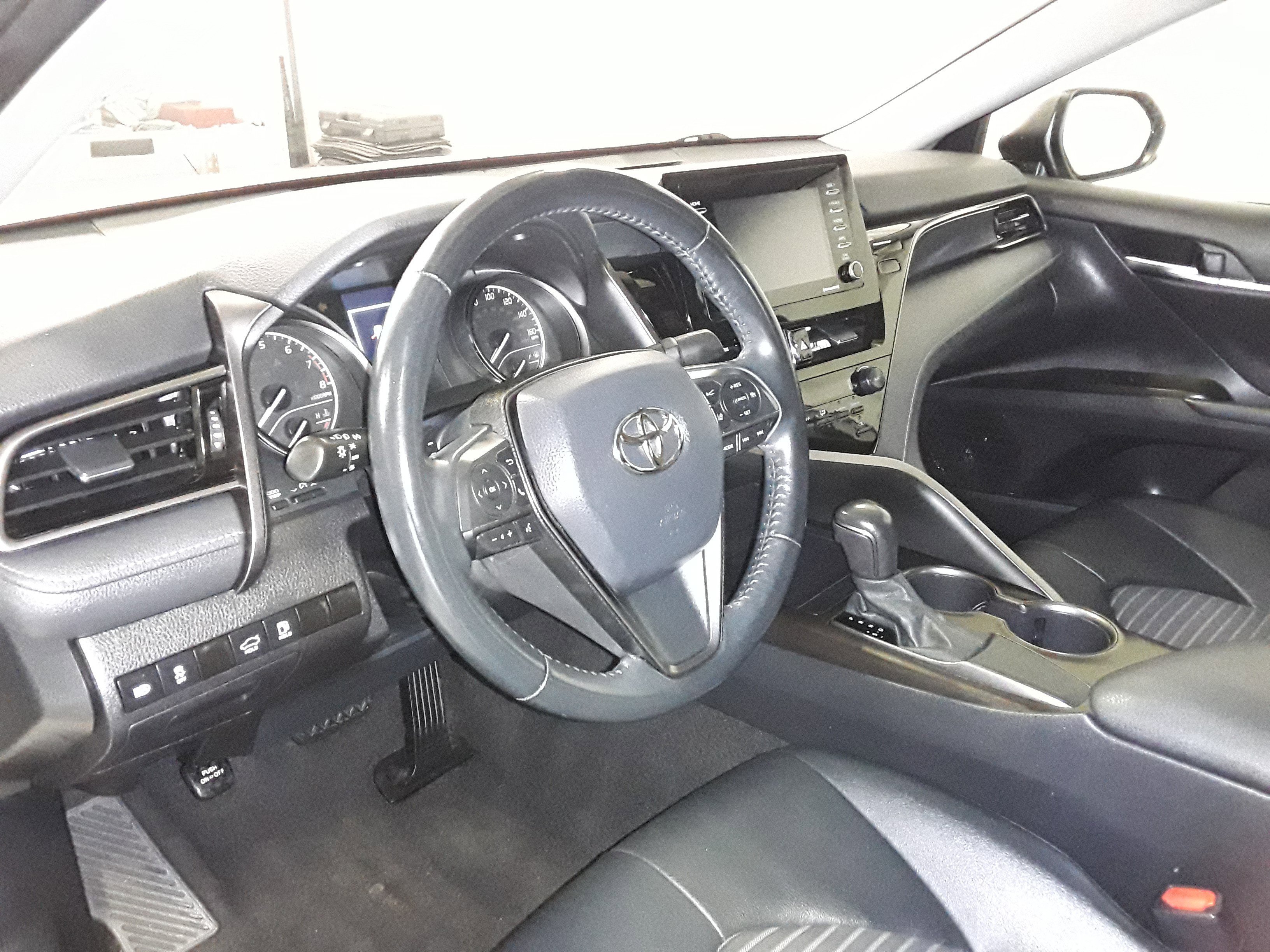 Vehicle image 9 of 29