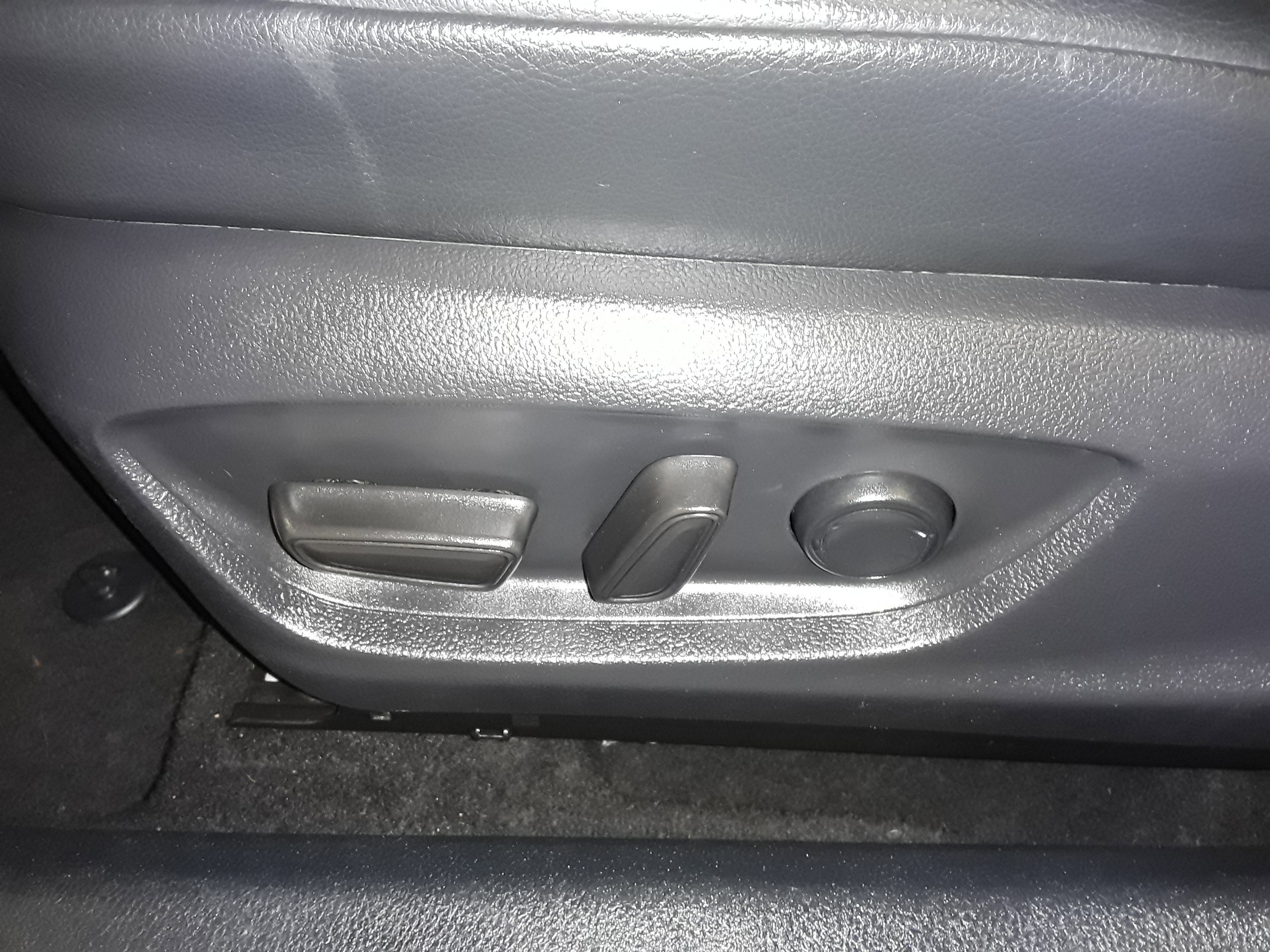 Vehicle image 19 of 29