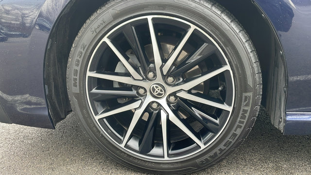 Vehicle image 12 of 34