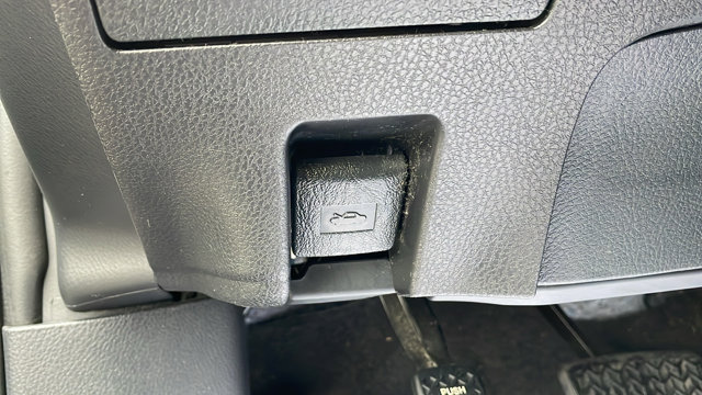 Vehicle image 27 of 34