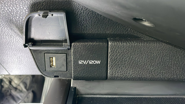 Vehicle image 18 of 34
