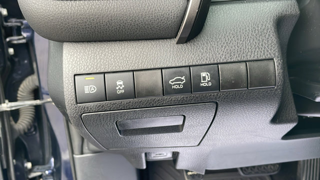 Vehicle image 26 of 34