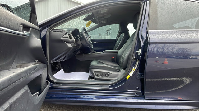 Vehicle image 13 of 34