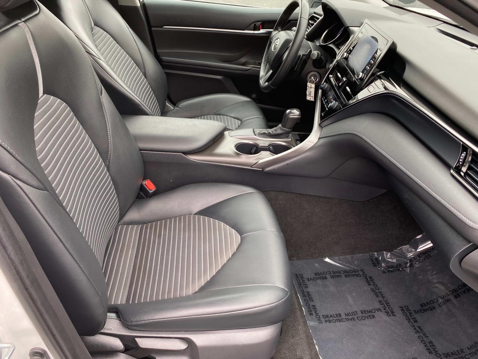 Vehicle image 22 of 27
