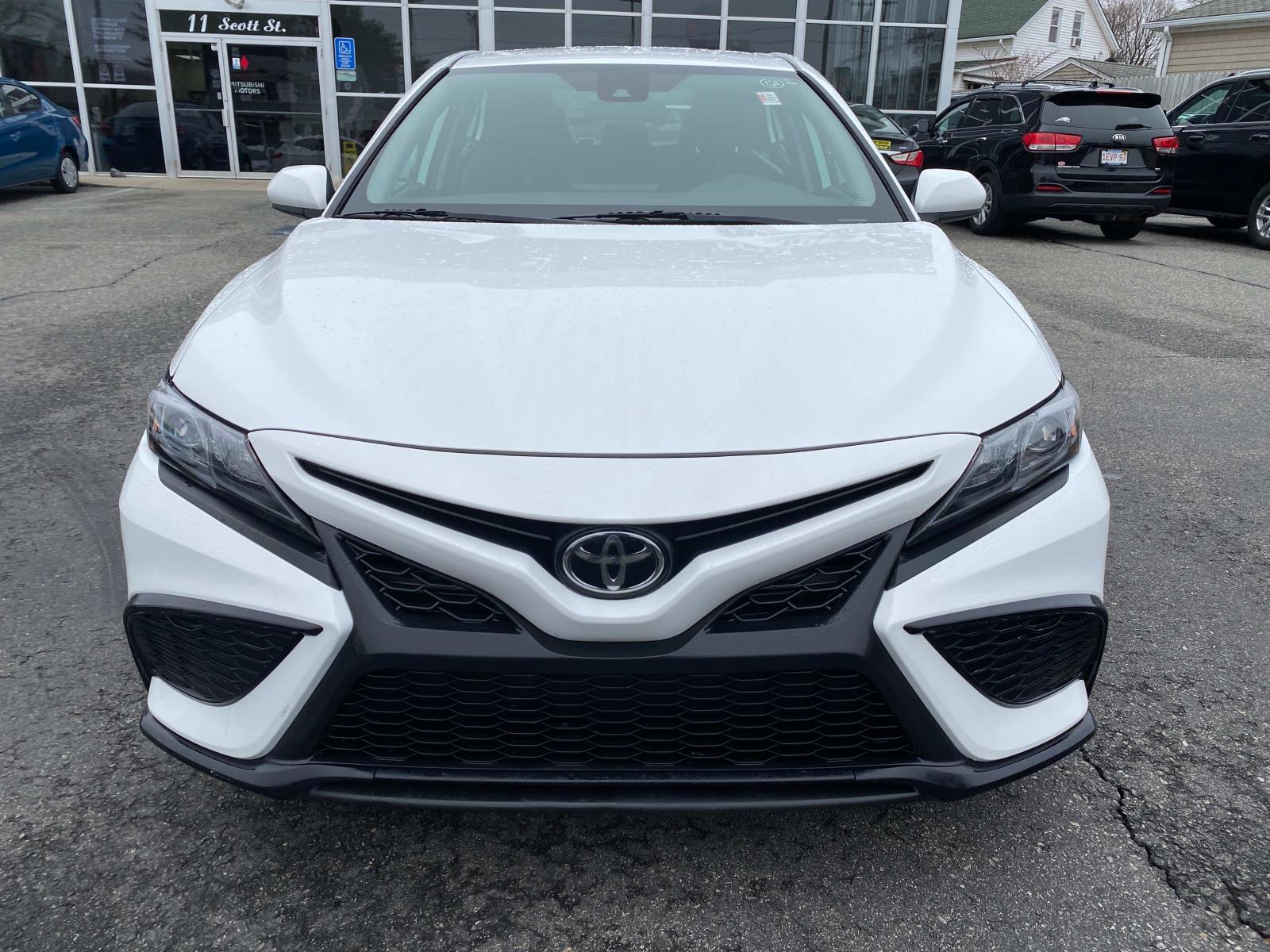 Vehicle image 4 of 27