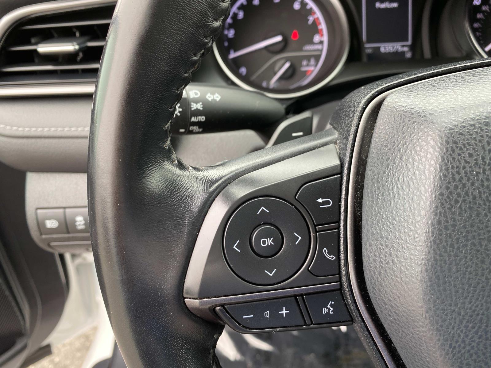 Vehicle image 15 of 27