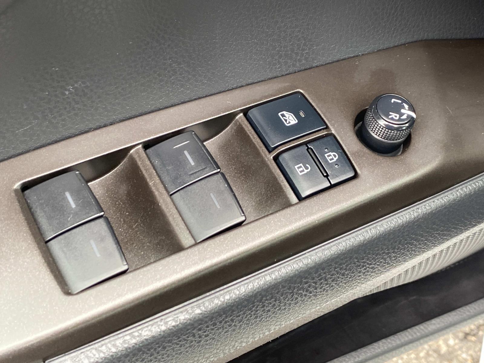 Vehicle image 26 of 27