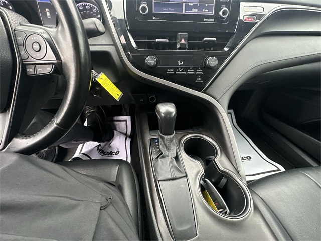 Vehicle image 17 of 32