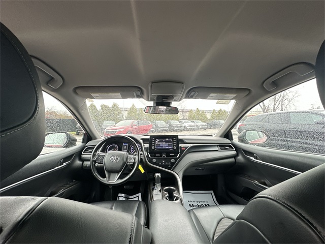 Vehicle image 20 of 32