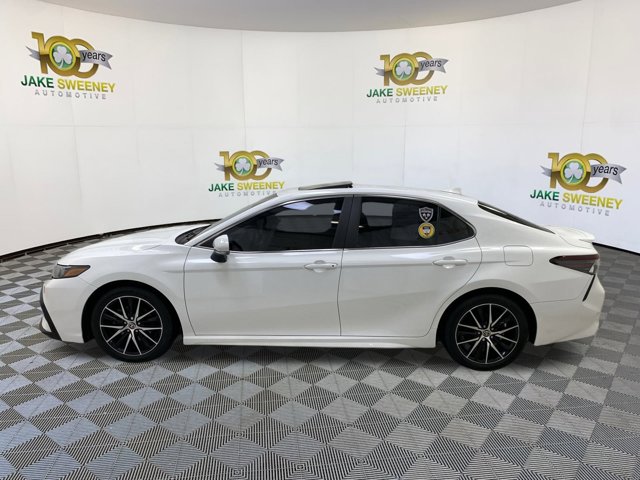 Vehicle image 8 of 37
