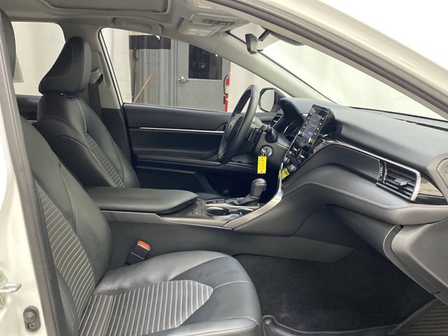Vehicle image 26 of 37