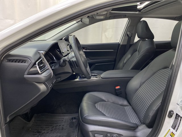 Vehicle image 9 of 37
