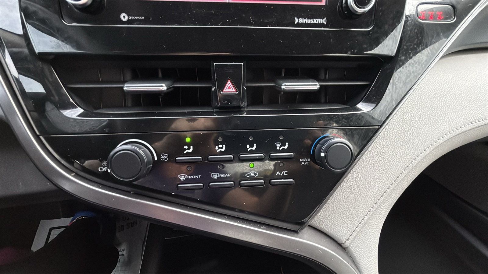 Vehicle image 21 of 22