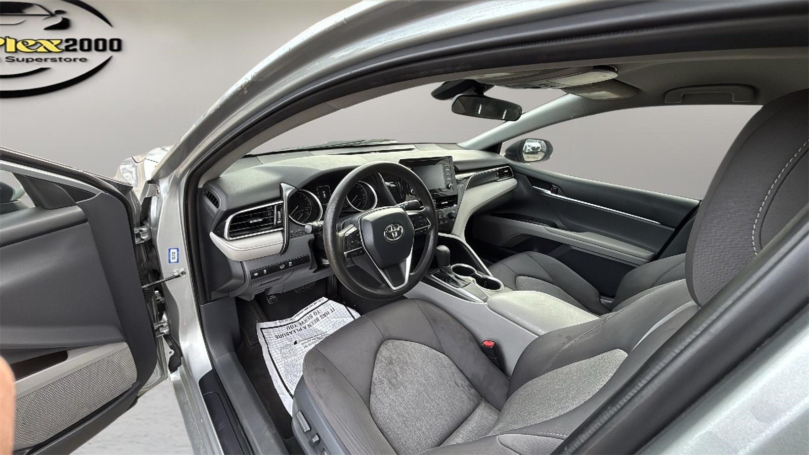 Vehicle image 16 of 22