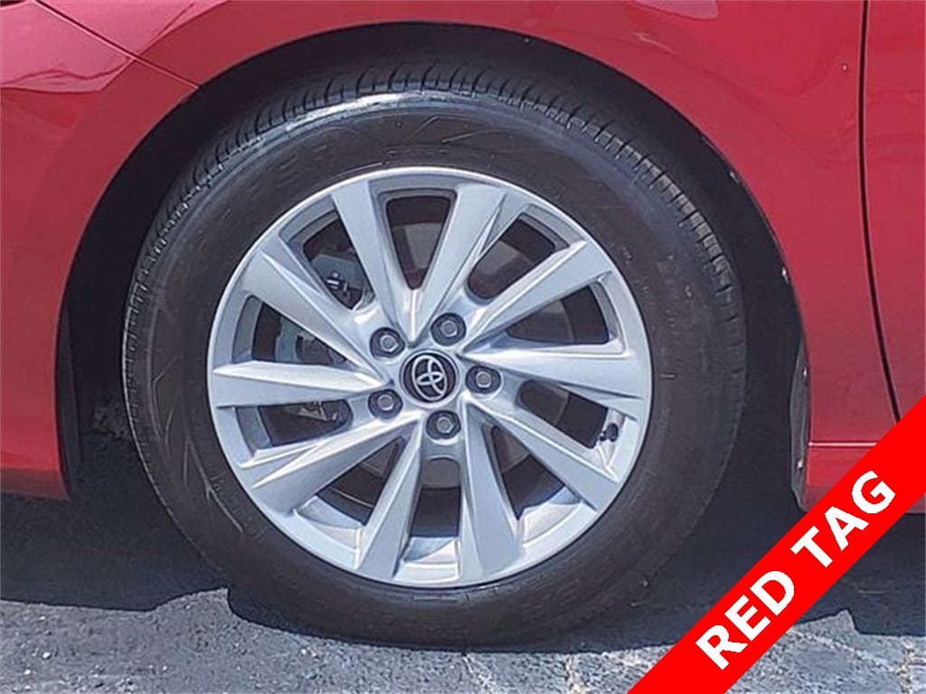 Vehicle image 10 of 25