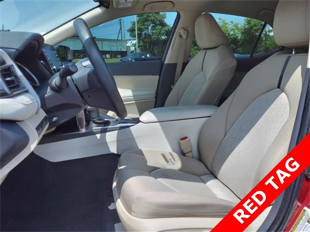Vehicle image 15 of 25