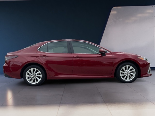 Vehicle image 4 of 15
