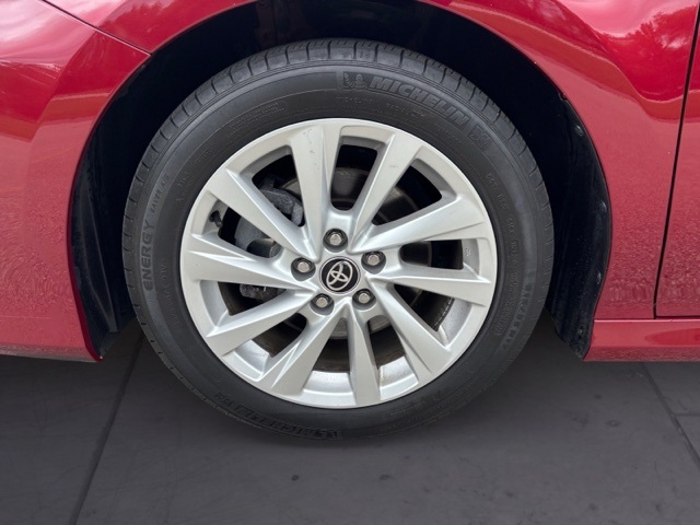 Vehicle image 14 of 15