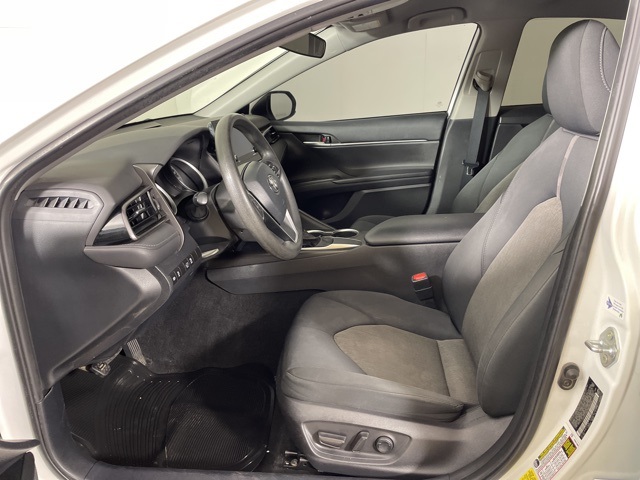 Vehicle image 14 of 41