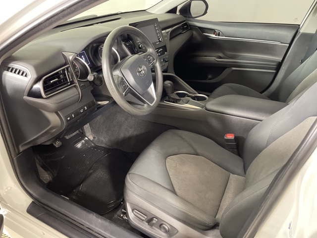 Vehicle image 15 of 41