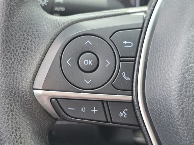 Vehicle image 15 of 32