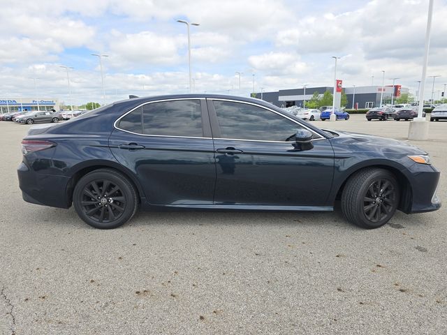 Vehicle image 5 of 32
