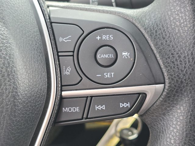 Vehicle image 14 of 32
