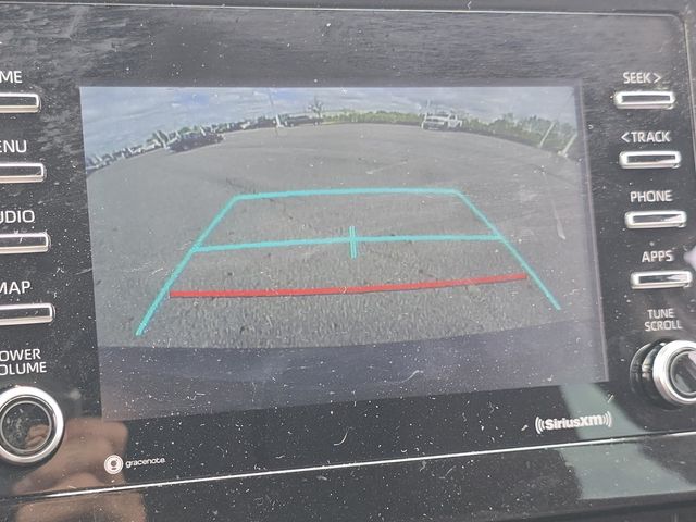 Vehicle image 22 of 32