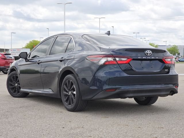 Vehicle image 8 of 32