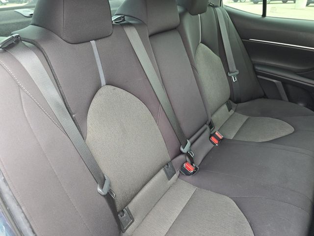 Vehicle image 26 of 32