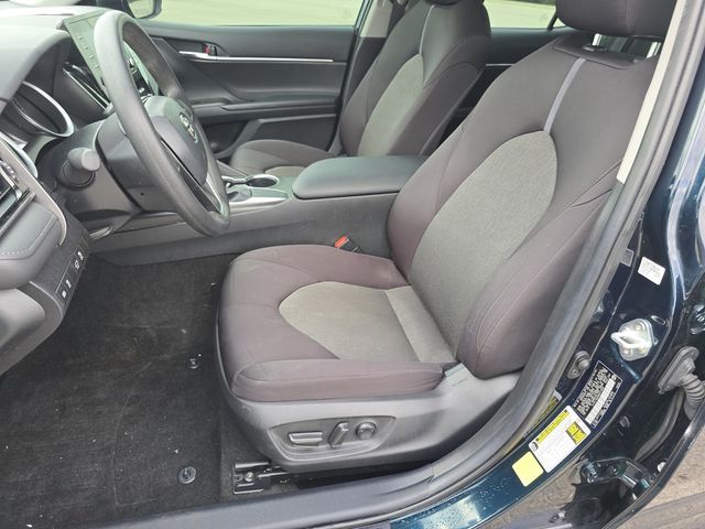 Vehicle image 28 of 32