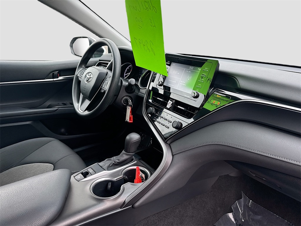 Vehicle image 23 of 24